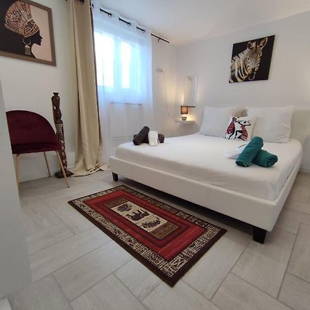 Appartement 100M2, Independant Dans Notre Maison Garennes-sur-Eure Exteriör bild