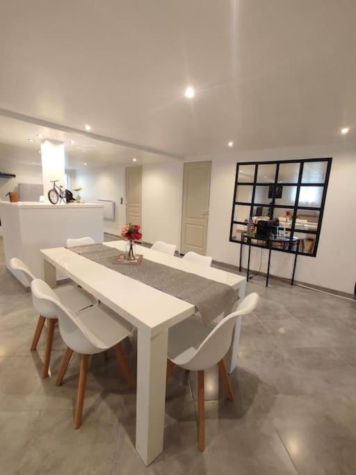 Appartement 100M2, Independant Dans Notre Maison Garennes-sur-Eure Exteriör bild