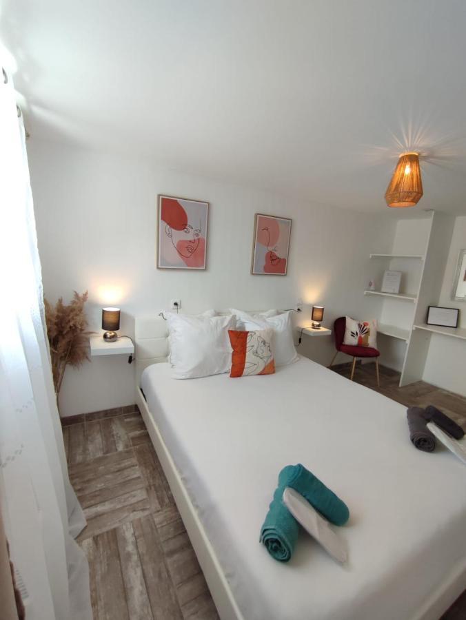 Appartement 100M2, Independant Dans Notre Maison Garennes-sur-Eure Exteriör bild