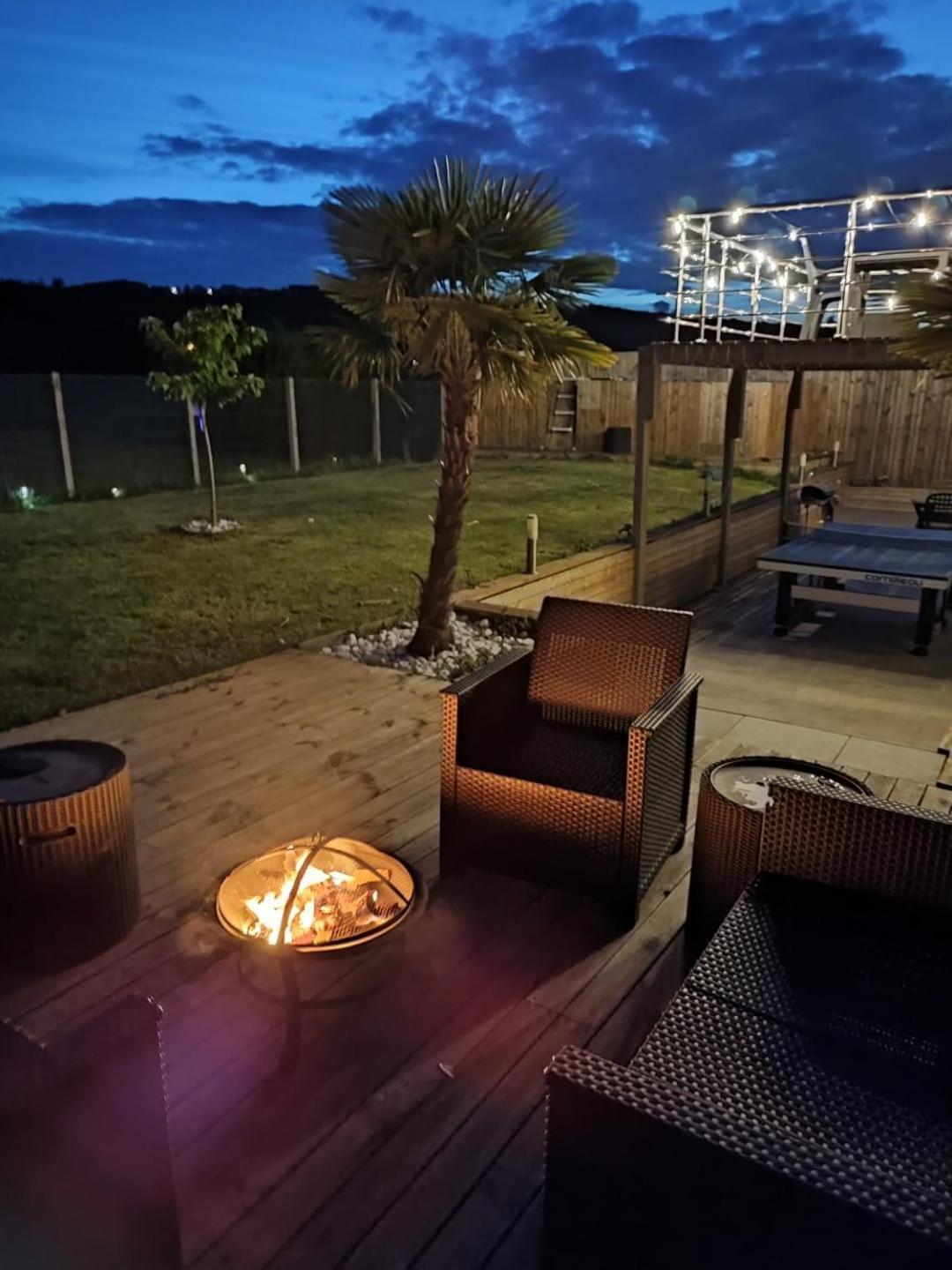 Appartement 100M2, Independant Dans Notre Maison Garennes-sur-Eure Exteriör bild